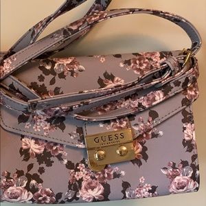 Guess Crossbody bag